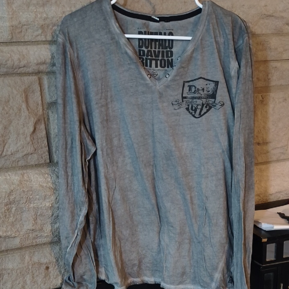 Buffalo David Bitton Gray Long Sleeve Tee